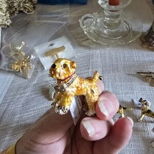 Beautiful vintage Louis Stern enamel and rhinestone terrier brooch